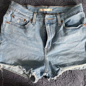 Stretch Levi Shorts - Size 29